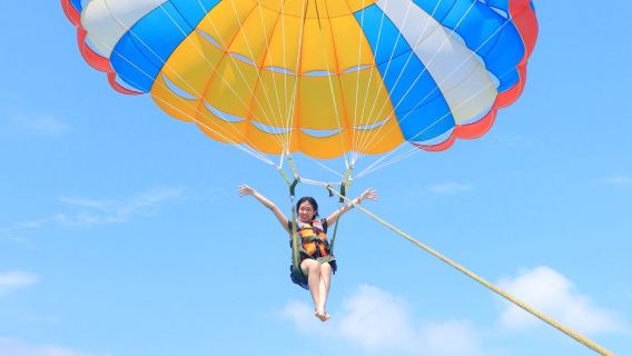 Zona marítima de la aldea Houhai en Sanya | Paquete de actividades acuáticas | Moto acuática | Parasailing | Flyboard | Surf de estela