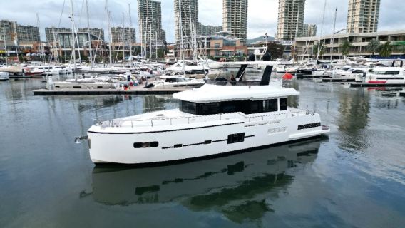 【清水灣遊艇包船出海】海南陵水清水灣58呎豪華遊艇包船出海海釣觀光～暢享水上娛樂與海景～