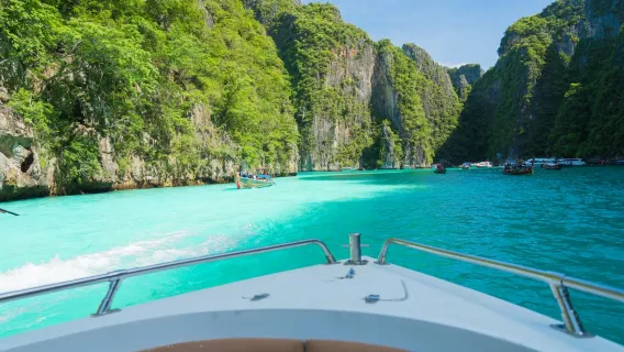 Featured tour with 1 reviews: Phi Phi Escape – Phi Phi Island & Bamboo Island