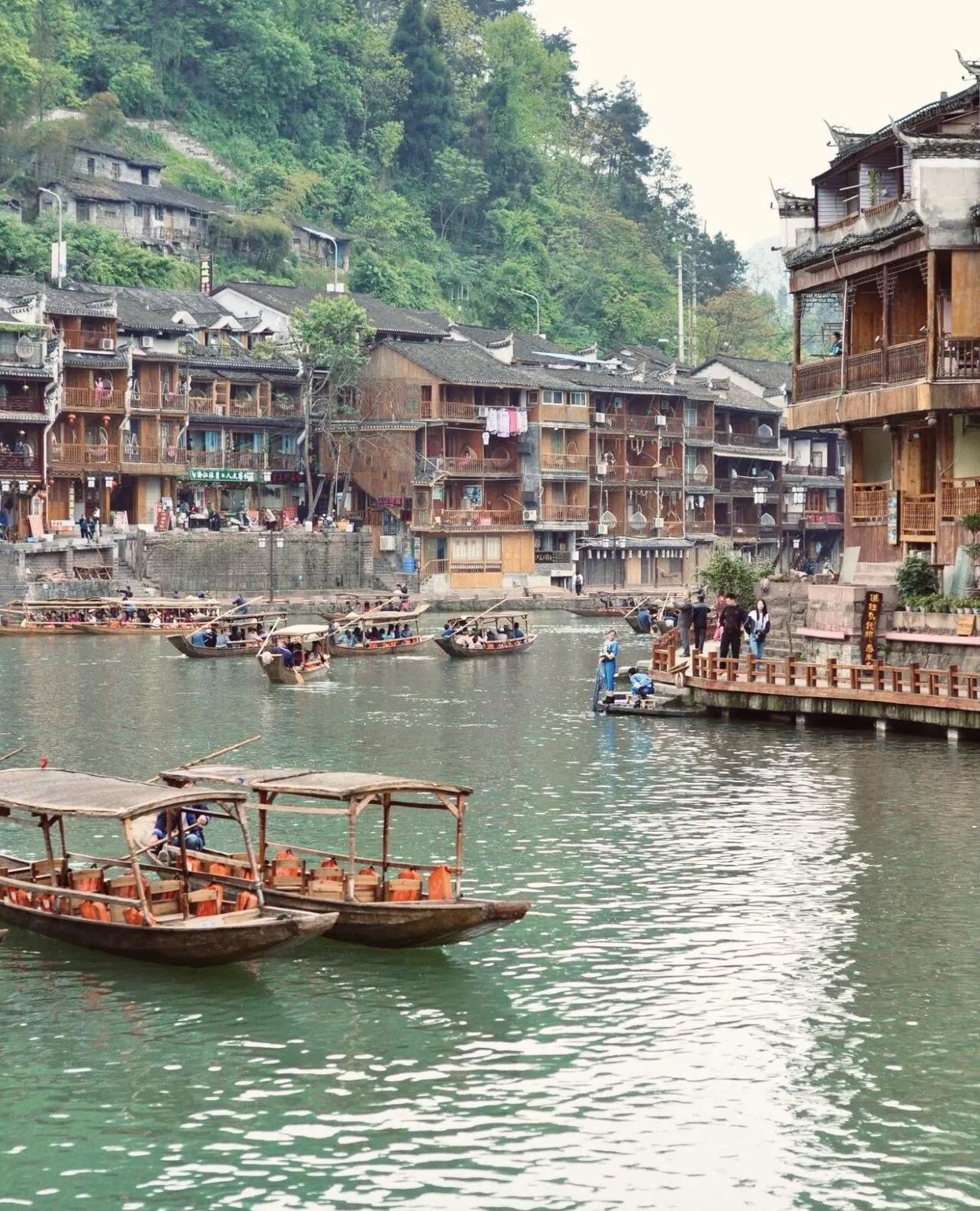 Fenghuang Ancient Town in Xiangxi, Hunan + Wind and Rain Bridge + Southern Great Wall private charter 1-day tour with English service available