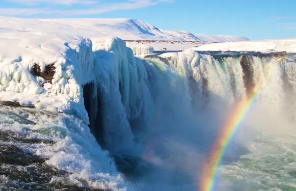 冰島神之瀑布+森林潟湖溫泉半日遊|含溫泉門票 + 市區接送