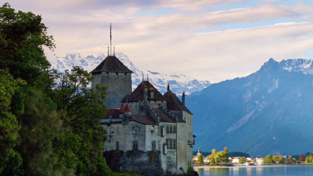 Geneva – Montreux "Lakeside Castles & Rock Culture" Day Tour
