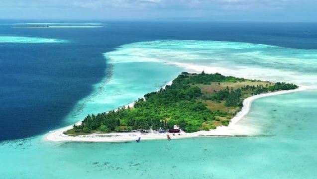 Однодневный тур в Семпорну: остров Мабул и Пулау Сибуан - наслаждайтесь двумя островами, лучшими местами для дайвинга и множеством развлечений