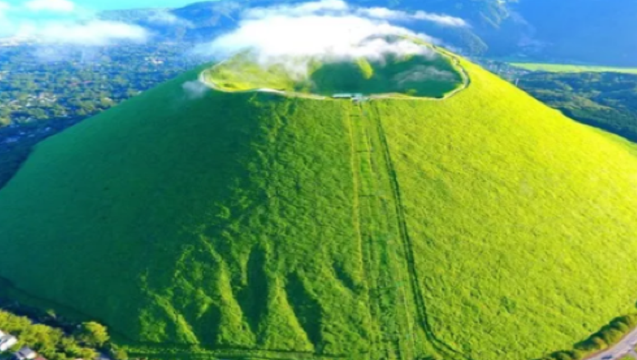 1-day tour from Tokyo to Izu: Mt. Omuro/zoo + Jogasaki coast with ocean view train