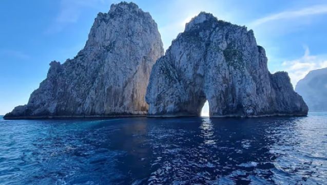Passeio de barco para a Ilha de Capri saindo de Sorrento, Itália (opcional: Gruta Azul + meio dia ou dia inteiro)
