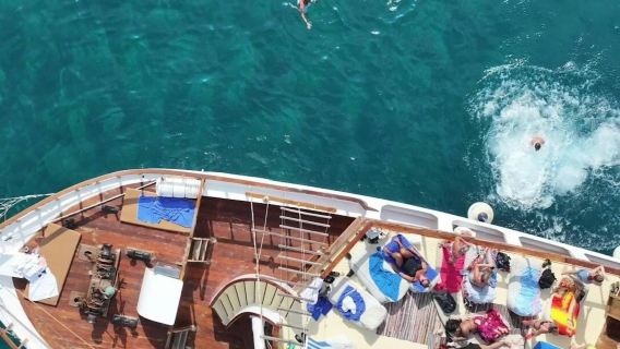 Rhodes: Boat Cruise + Snorkeling + Lunch