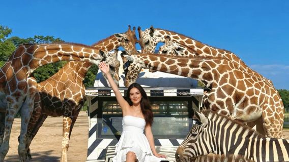 Kanchanaburi safari park giraffe photo booking supplement link (do not purchase for inquiries)