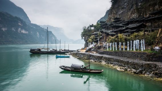 Yichang day tour: Three Gorges Dam + Three Gorges Grand Waterfall, private customize, Chinese and English guides, one group per booking