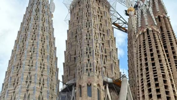10-hour private charter from Barcelona | 1-day tour to Gaudi architecture, CosmoCaixa and Tibidabo (admission ticket not included)