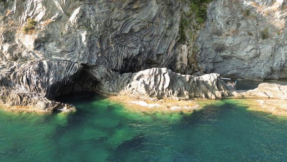 Cinque Terre: Aperitif on the Water at Sunset – Departure from Monterosso