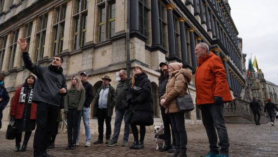Ghent: Belgian Chocolate Walking Tour with Tastings