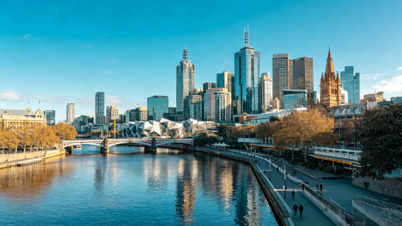 World livable city Melbourne Yarra River walking tour, experience authentic coffee leisure time