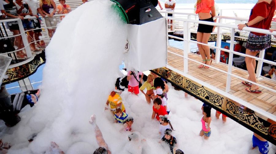 Alanya Pirate Boat Tour with BBQ Lunch, Unlimited Soft Beverage, Animation & More