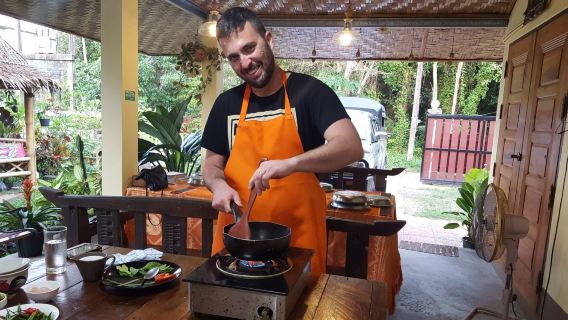 Thailändisches Koch-Erlebnis auf Koh Samui mit Besuch des lokalen Marktes