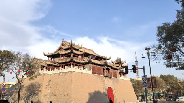 漫葡天沐溫泉【看見賀蘭】＋自強巷City Walk【鼓樓】