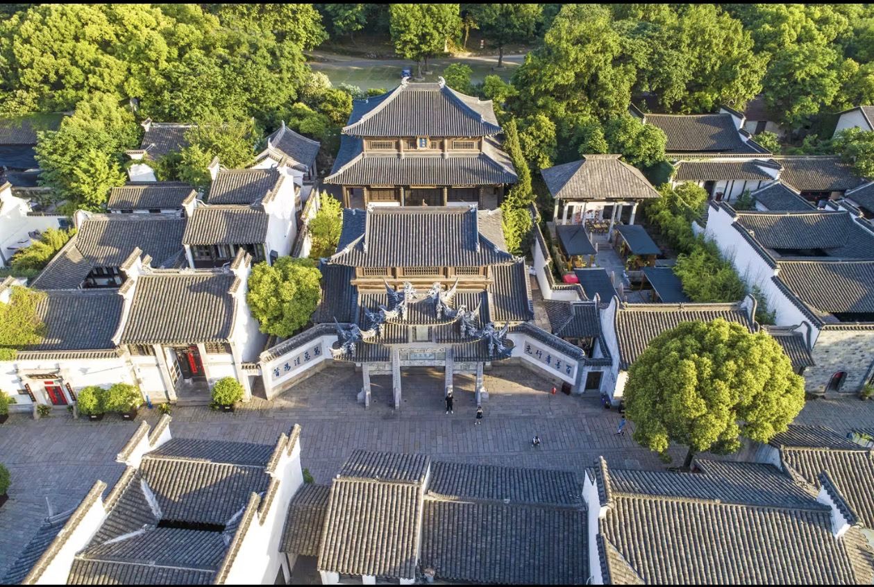 Nanjing|Pukou District live guide/business translation/guide/local guide services available in Chinese! English! Russian! French! Other languages upon inquiry before booking, matched according to your needs