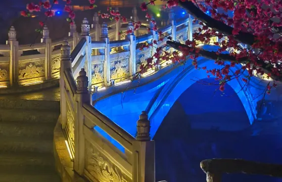 清遠連州地下河+南崗千年瑤寨瑤王屋一日遊可中英文服務