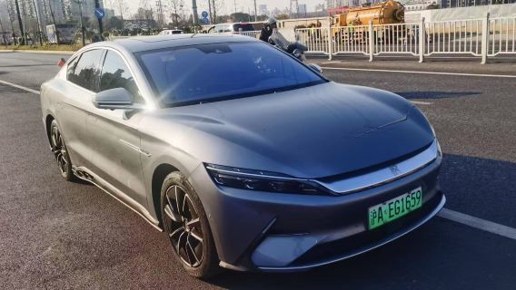 Private Car Charter for Sightseeing in Shanghai Downtown