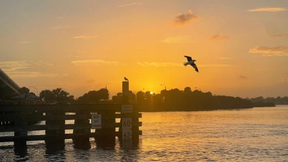 Daytona Beach: Small Group Champagne Sunset Cruise