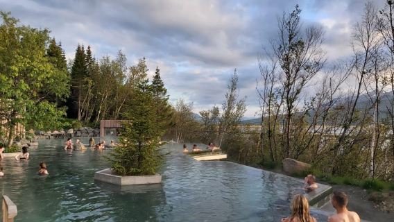 Akureyri : visite de Goðafoss, de la maison de Noël et du lagon forestier