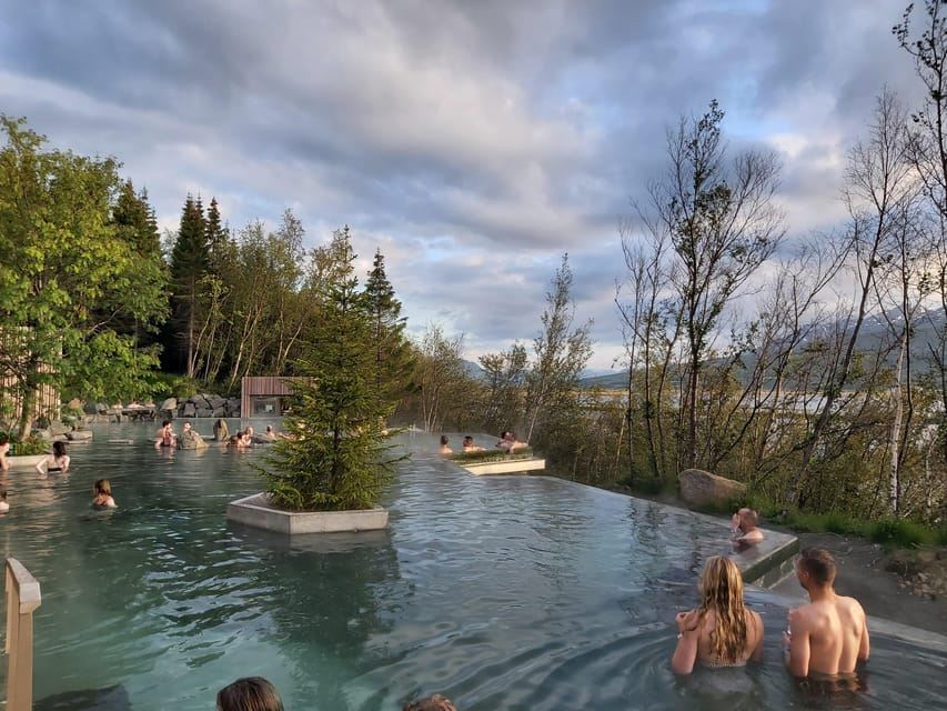 Akureyri: tour di Goðafoss, della casa di Natale e della laguna della foresta