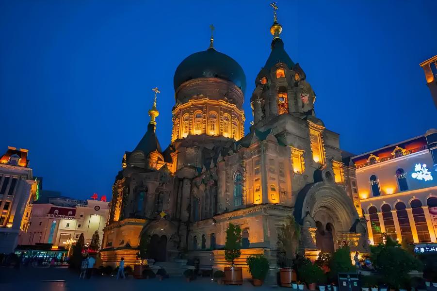 哈爾濱聖索菲亞大教堂+中央大街+省博物館+中華巴羅克風情街