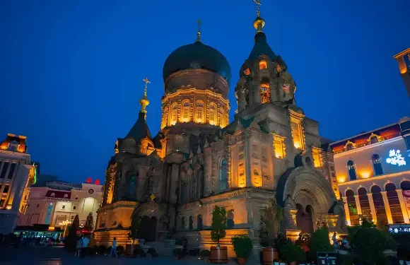 哈爾濱聖索菲亞大教堂+中央大街+省博物館+中華巴羅克風情街