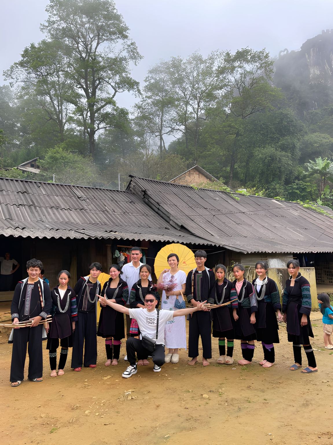 Villaggio Ta Phin - Cascata dell'Amore - Esplora la cultura etnica Dao