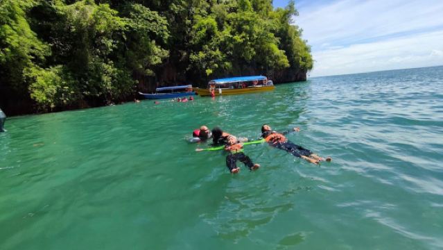 Snorkeling e nuoto in spiaggia a Langkawi con barca privata, durata stimata 2 ore