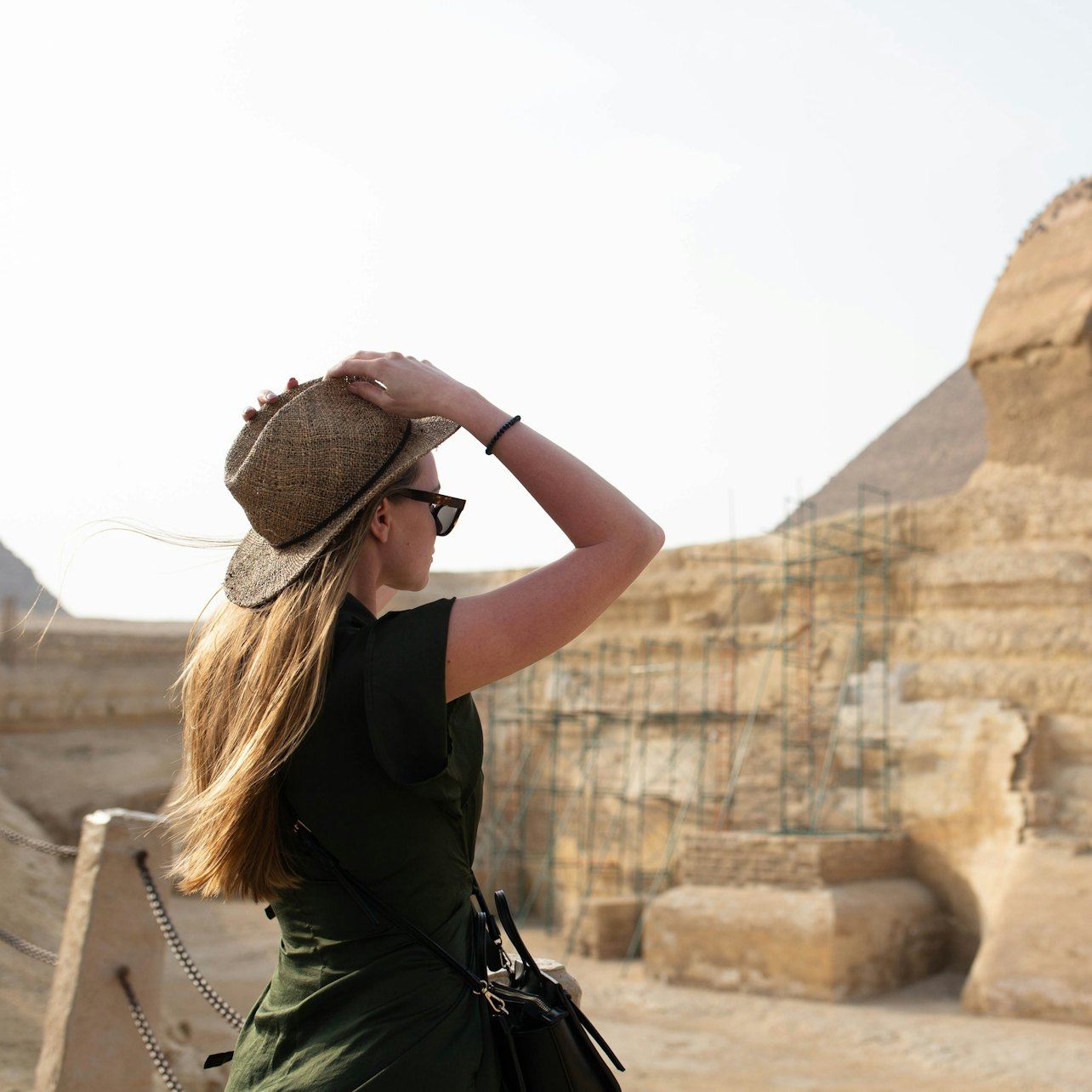 Giza Pyramids, Sphinx, Egyptian Museum & Khan Khalili Bazaar: Female-Guided Tour