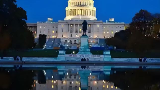 五角大樓+美國國會大廈+白宮+林肯紀念堂+越戰紀念碑包車一日遊