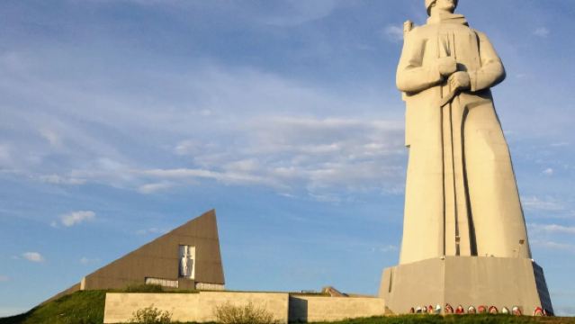 俄羅斯摩爾曼斯克中文包車深度一日遊 列寧號+阿廖沙雕像