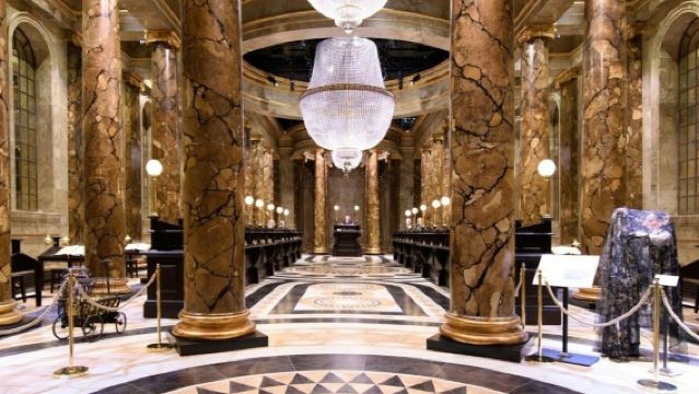 ワーナー・ブラザース・スタジオツアー：ロンドン・マーブルアーチ発