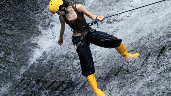 Tour di un giorno a piedi nella foresta pluviale della Valle di Youhe a Jinuo Mountain [Itinerario popolare nella foresta pluviale + tipologia di veicolo confortevole + pasto nella foresta pluviale]