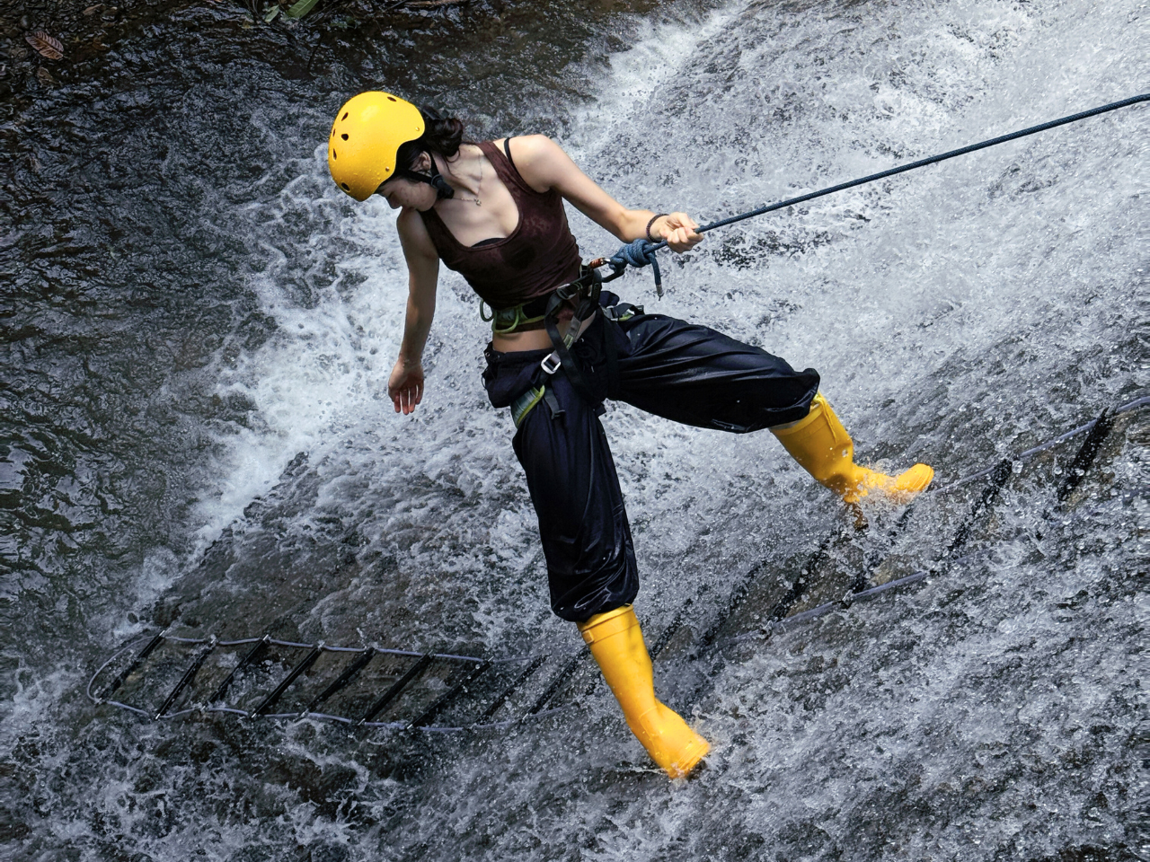 Excursión de un día por la selva del Valle Secreto de la Montaña Jino [Ruta popular de la selva + tipo de vehículo cómodo + comida en la selva]