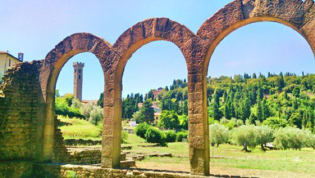 意大利佛羅倫斯：菲耶索萊 + 普拉託包車一日遊【中文司機】