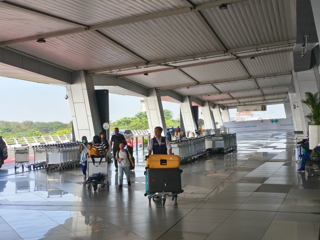 Penanganan Bagasi Surabaya (Inter) T2 Bandara Internasional Juanda (SUB) oleh IASH