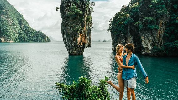 ภูเก็ต: อุทยานแห่งชาติอ่าวพังงา ทัวร์ 1 วัน ด้วยเรือใหญ่/เรือยอร์ช พร้อมสำรวจเกาะเขาพิงกันด้วยเรือคายัค