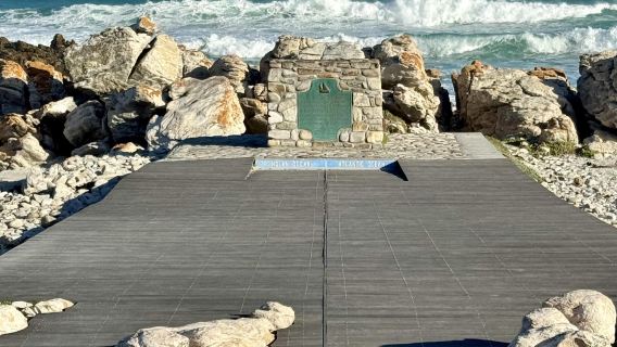 Cape Town - Tanjung Agulhas - Rumah Api Agulhas - Kampung Nelayan Rumah Putih - lawatan sehari di hujung selatan