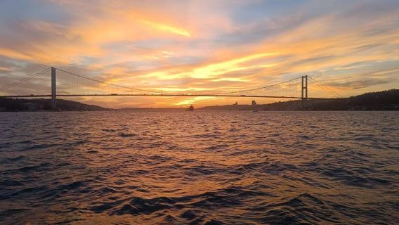 Explore Istanbul: Guided Day & Night Bosphorus Boat Cruises