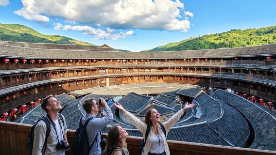 Xiamenista lähtevä päiväretki Nanjingin Yunshuiyaoon + Yongdingin tulou-rakennusryhmiin, puhdas pelkkä kiertomatka, laadukas hakka-maailmanperintökulttuuriryhmä