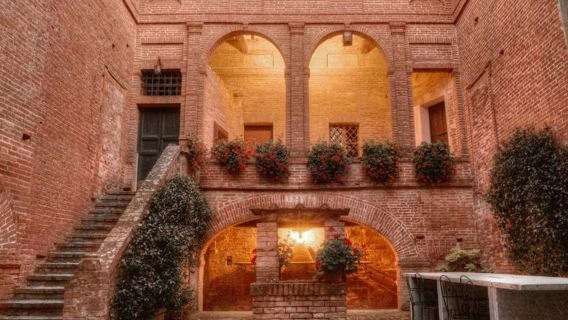 Montalcino: Lawatan Ladang Anggur + Rasa Wain