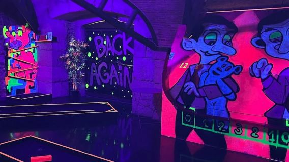 Sân golf mini Lisbon: Sân golf mini 18 lỗ + Khu vực quầy bar