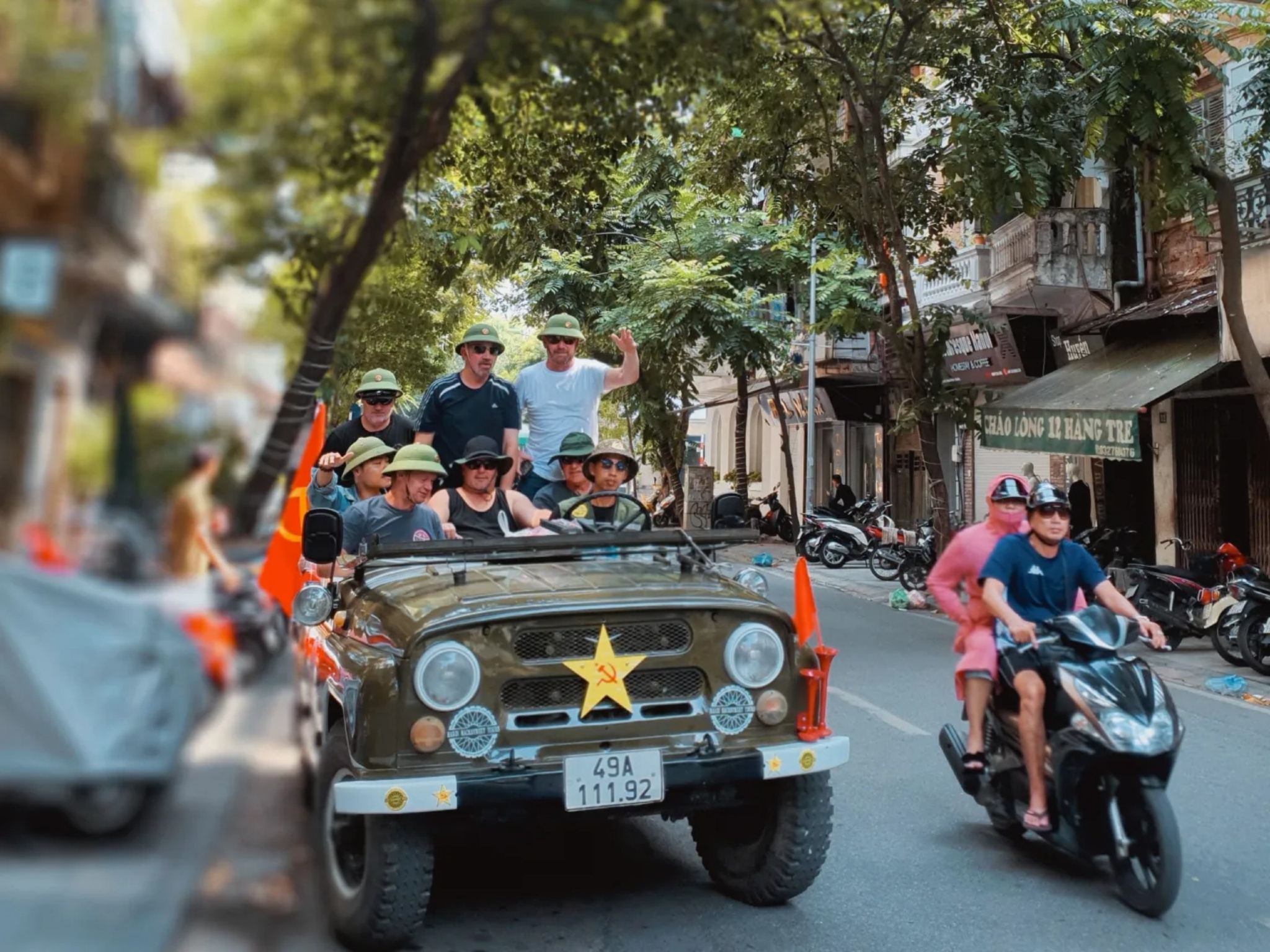 Hanoi Amazing Jeep Food Tour