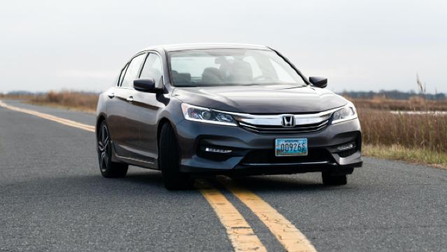 From Salalah: Airport Arrival Transfers