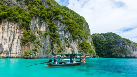 เกาะพีพี+อ่าวมาหยา+เกาะไม้ท่อน ทัวร์ชมพระอาทิตย์ตกแบบพรีเมี่ยมสปีดคาตามารัน 1 วัน