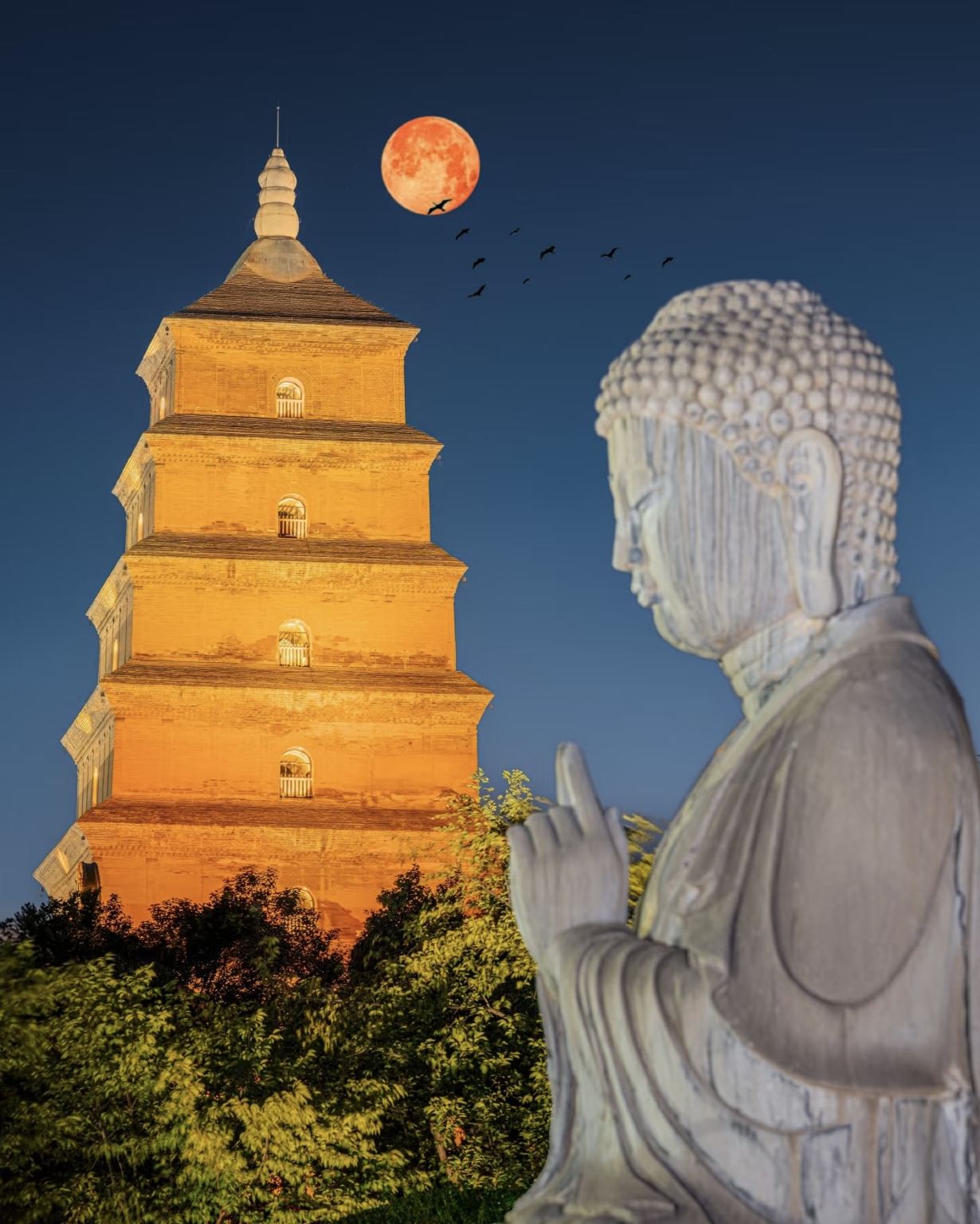 Tang Dynasty Moonlit Walk in Xi'an-Big Goose Pagoda+Grand Tang Mall+Dance Show and Banquet