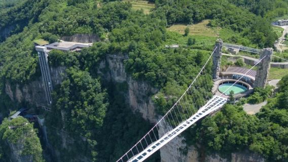 Zhangjiajie Grand Canyon + Glass Bridge + Huanglong Cave one-day tour private group tour