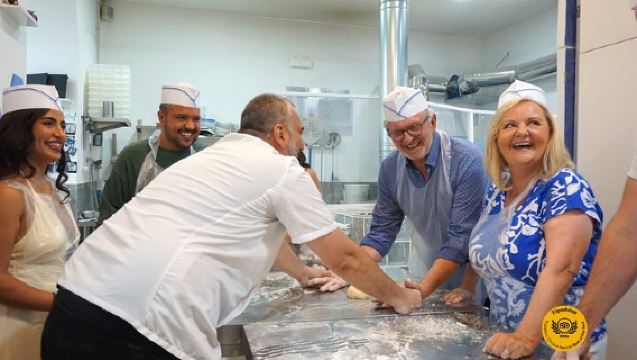 Authentic Pizza Making Class in Naples with Appetizers and Drink