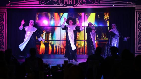 Tenerife: MHT - Music Hall Tavern Comedy Drag Dinner Show